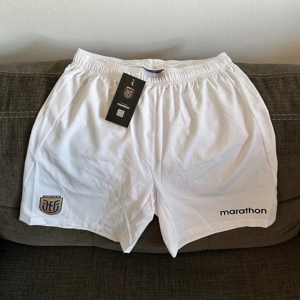 Marathon Authentic Ecuador National Soccer Team White Shorts Men’s Sz: L